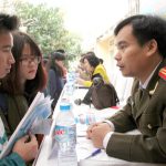 nghe-tu-van-tuyen-sinh-nganh-ca-1473065919216