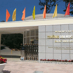 truong-dai-hoc-da-lat-500