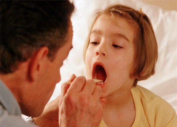 Viêm mũi họng cấp khi thời tiết thay đổi thường gặp ở trẻ nhỏ