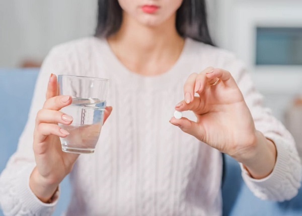 Có nhiều nguyên nhân gây ra vết bầm vàng trên da