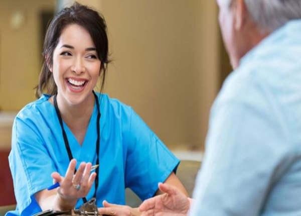 Vì sao nhiều thí sinh lựa chọn học Cao đẳng Điều dưỡng?