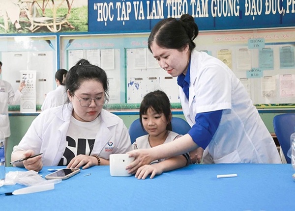 Nghề điều dưỡng và vai trò trong hệ thống y tế