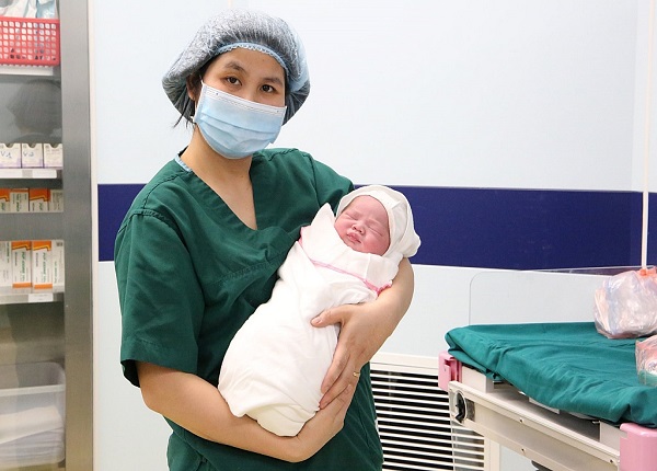 Hộ sinh hạng 3 trong hệ thống y tế công lập: Nhiệm vụ và trách nhiệm