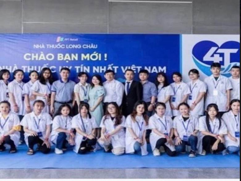 Thầy trò trường CĐ y dược Pasteur tại cơ sở FPT Long Châu – tp HCM